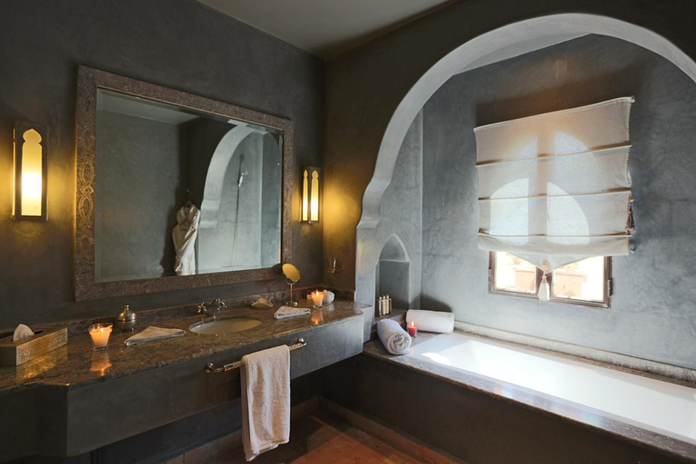 Bathroom 10