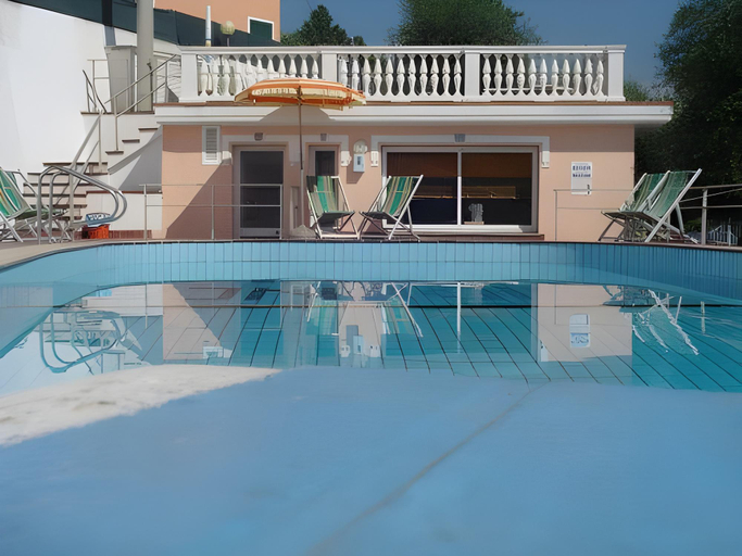 Others 5, Residence Hotel Edy, Imperia