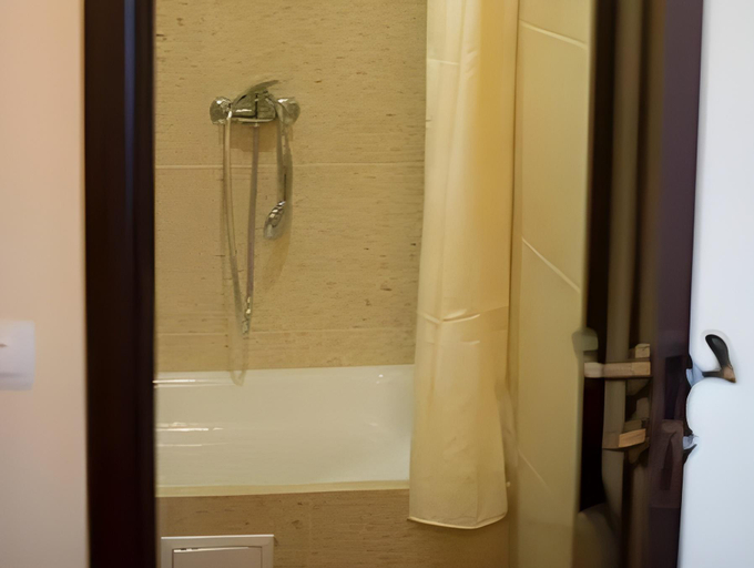 Bathroom 4, Duet Hotel, Yaroslavskiy rayon