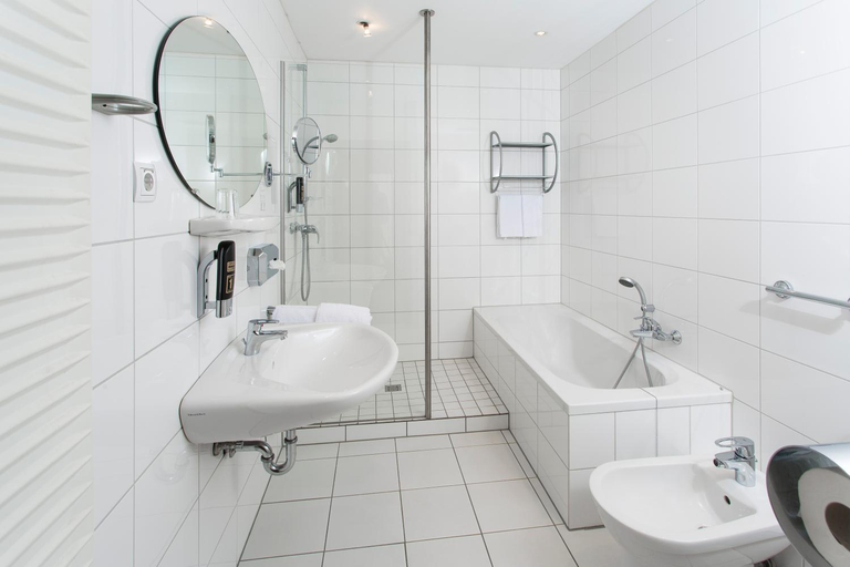 Bedroom 3, Hanse Hotel, Soest