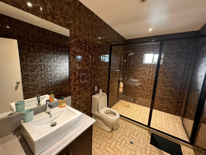 Bathroom 3, Bula Bliss, Ba