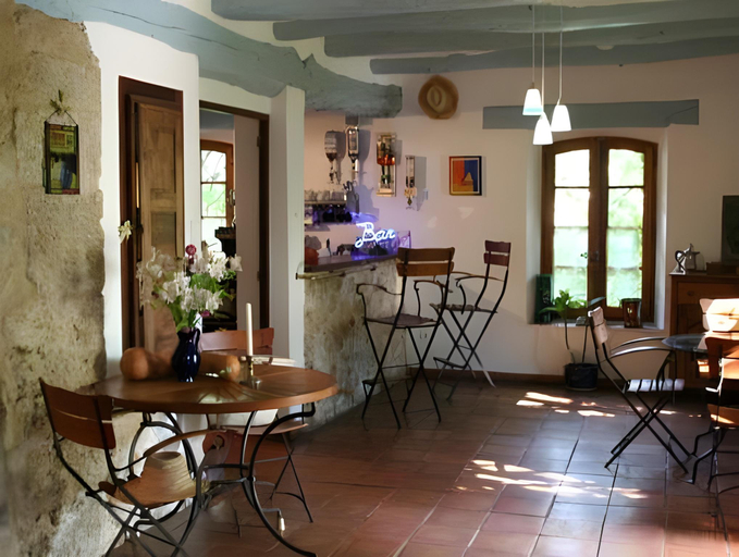 Others 5, La Bastide du Paradou, Alpes-de-Haute-Provence