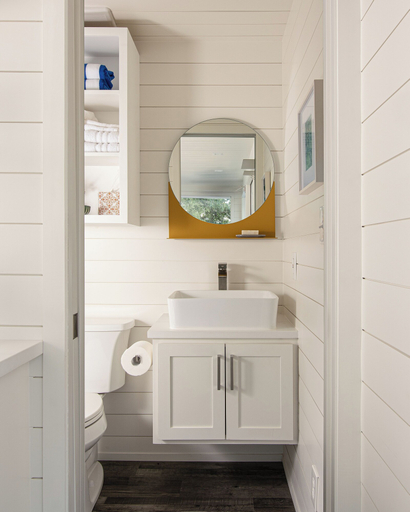 Bathroom 4, ParcBlu, Gillespie