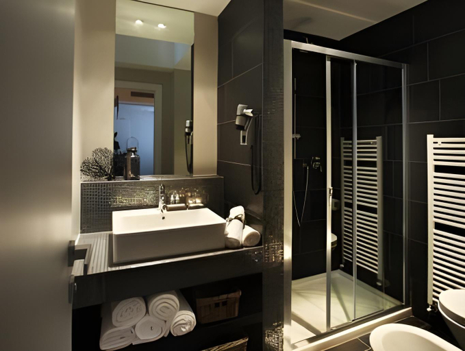 Bathroom 5, Hotel Ines, Rimini