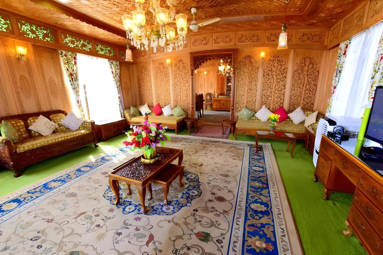 Public Area, Floating Luxury Group Of Houseboats , Srinagar