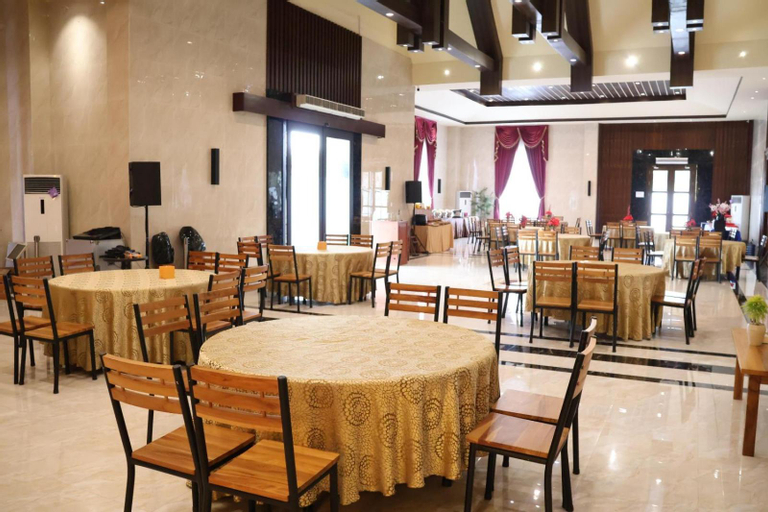 Food & Drinks 4, Thongs Inn Hotel Kualanamu, Deli Serdang