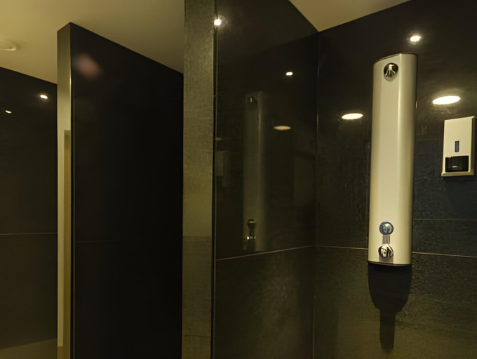 Bathroom 2, Hotel Pracha, Limburg