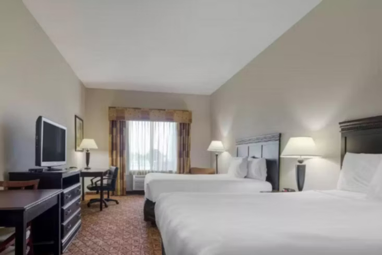 Bedroom 2, LAKE TEXOMA INN AND SUITES by IHG, Grayson