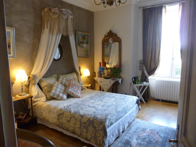 Bedroom, Le PETIT CHATEAU - Tiffauges proche Puy duFou, Vendée