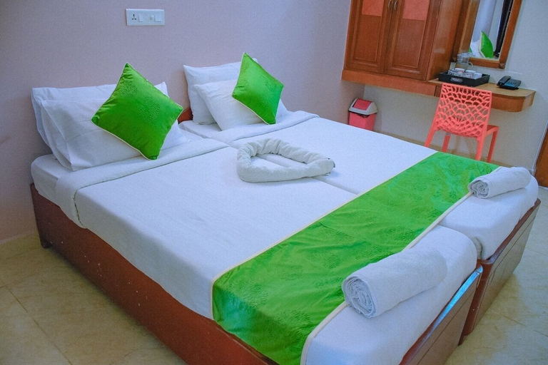 Bedroom 2, Naksha Tree Hotels Kishore Inn - Koyambedu, Chennai