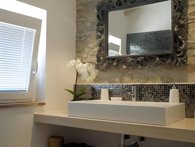 Bathroom 3, Relais Casamassima, Perugia