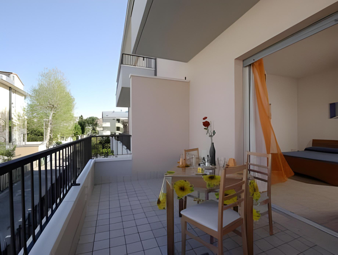 Others 3, Residence Nobel, Rimini
