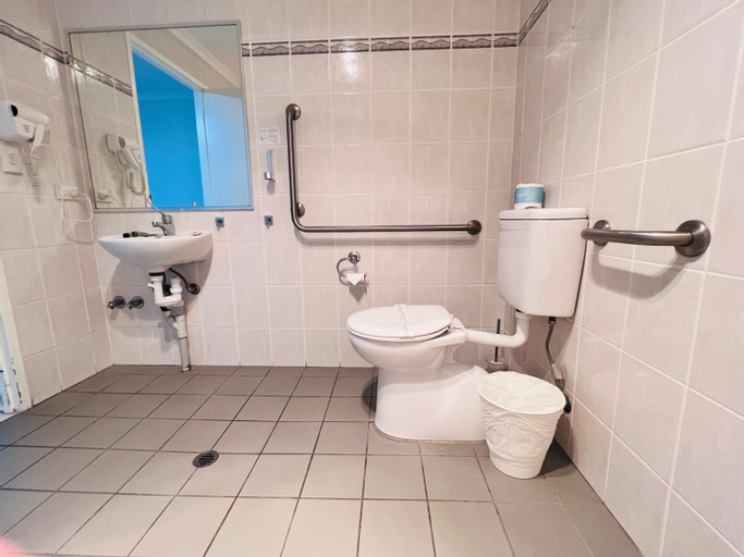 Bathroom 24