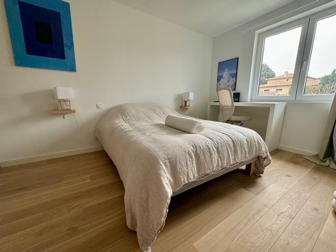 Chambre Privee avec Salle de bain privee - La Mer, Rhône