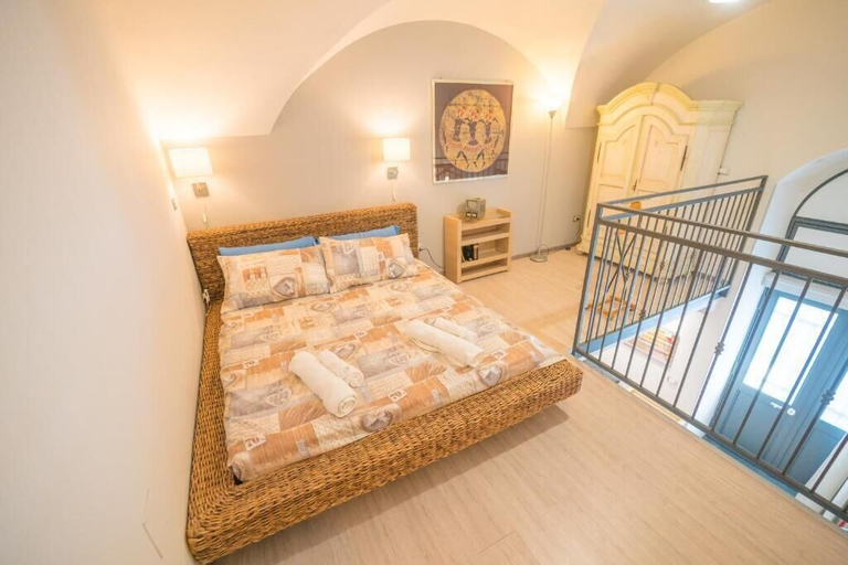 Bedroom 3, Central Station House Daniele, Catania
