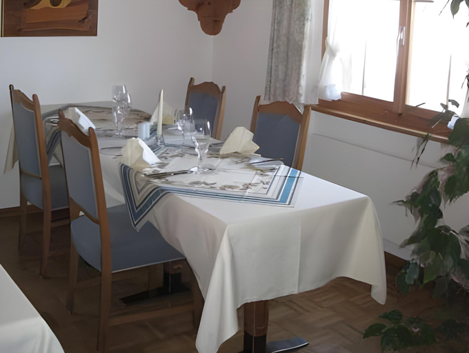 Food & Drinks 5, Hotel Postigliun Andiast, Surselva