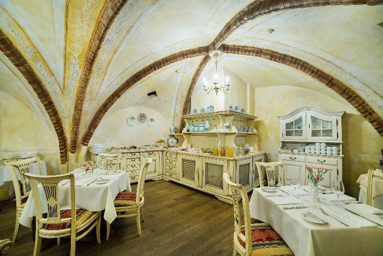 Food & Drinks 5, Royal Boutique Hotel Vilnius Gates of Dawn, Vilniaus