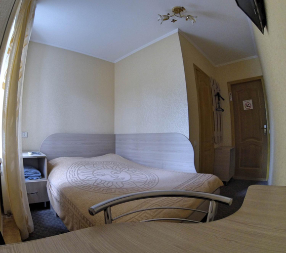 Bedroom 4, Hotel Katrin, Vinnyts'ka