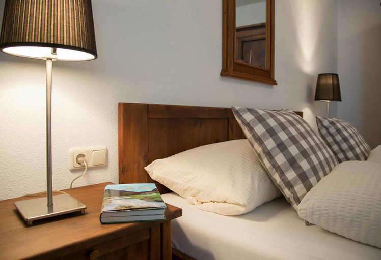 Bedroom, Hotel Klostermuhle Siebenborn, Bernkastel-Wittlich
