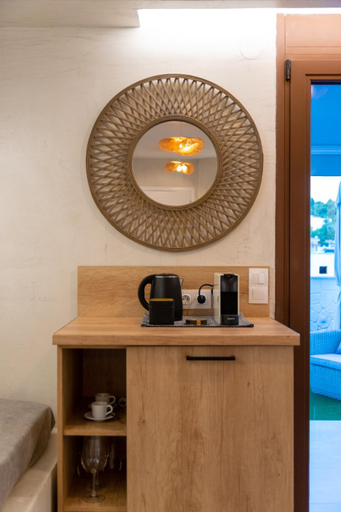5, IOSIF suites, Central Macedonia