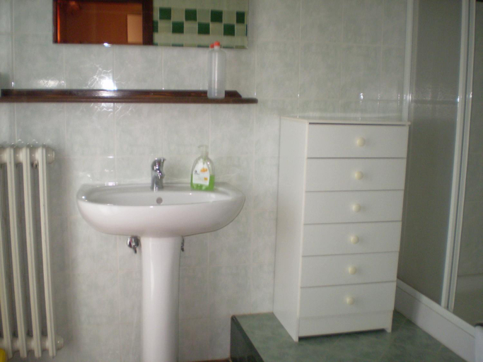Bathroom 1, chiardiluna, Pistoia