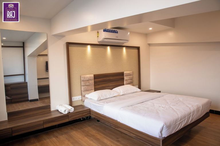 Bedroom 3, Hotel Raj Lodging &Boarding, Bid