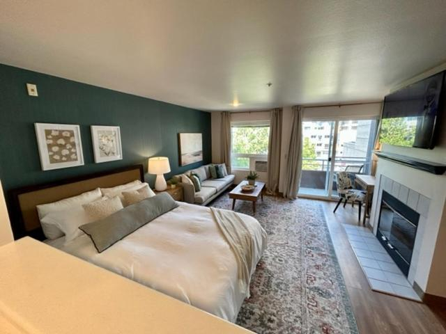 Bedroom 3, Quest Travels, Seattle