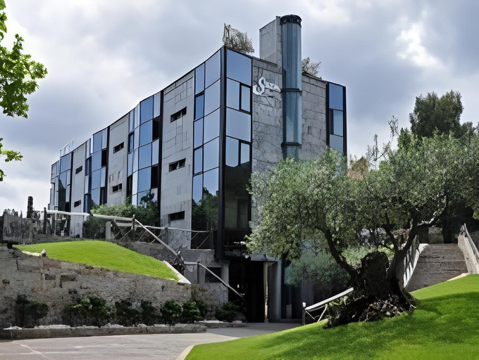 Others 4, Sansi Pedralbes, Barcelona