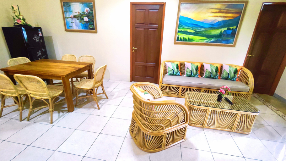 Dining Room 2, Nana's Cozy Home, Cirebon