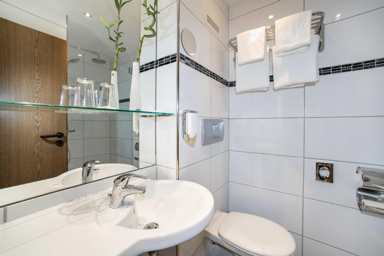 Bathroom 21