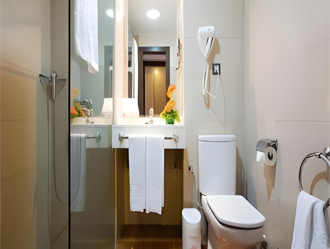 Bathroom 5, Hotel THe Corralejo Beach, Las Palmas