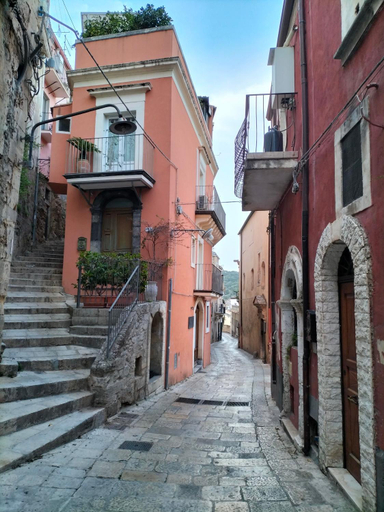 Others 5, San Filippo Neri - CAMERE, Ragusa