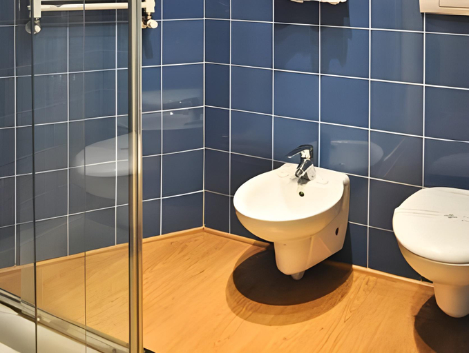 Bathroom 4, BB Hotels Aparthotel Citta Studi, Milano