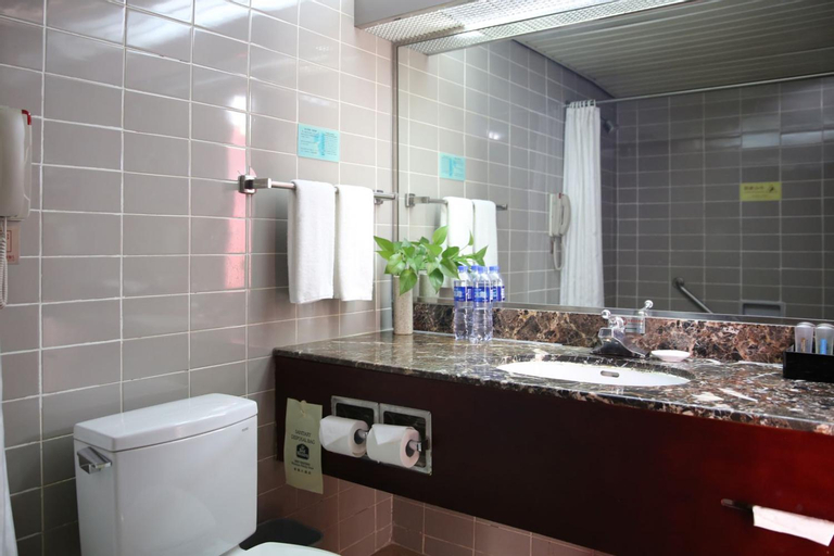 Bathroom 9