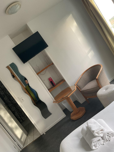 Others 4, Fasthotel Chateauroux, Indre