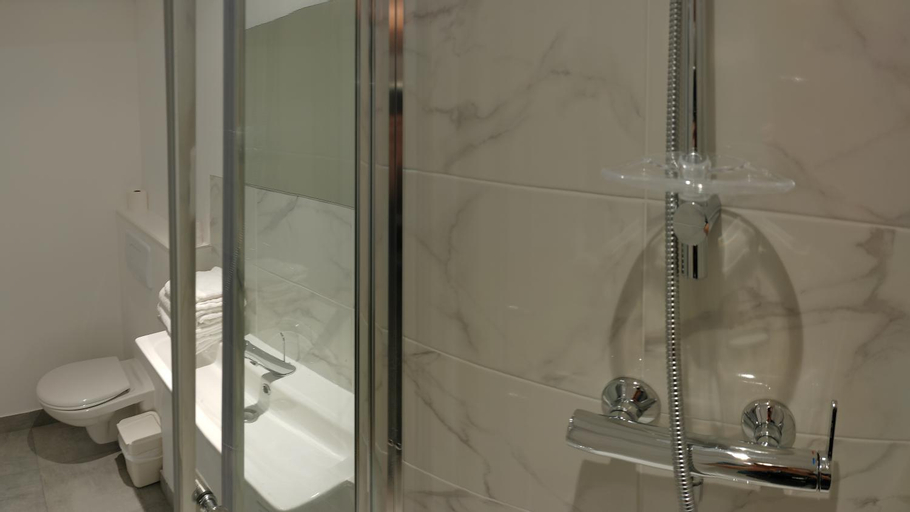 Bathroom 5
