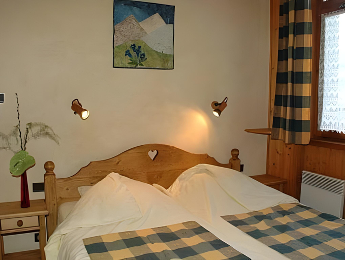 Others 3, Residence La Cour, Haute-Savoie
