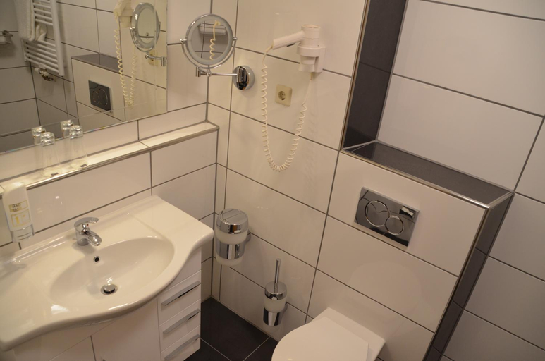 Bathroom 4