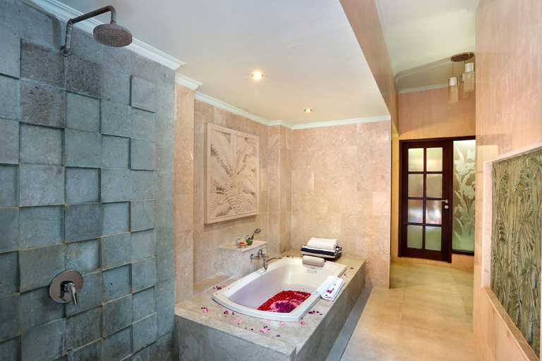Bathroom 11