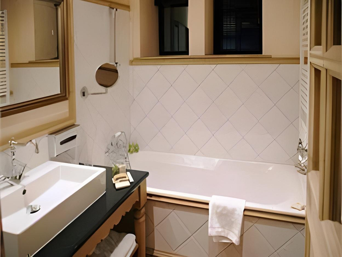 Bathroom 5, Les Jardins De Sophie, Vosges