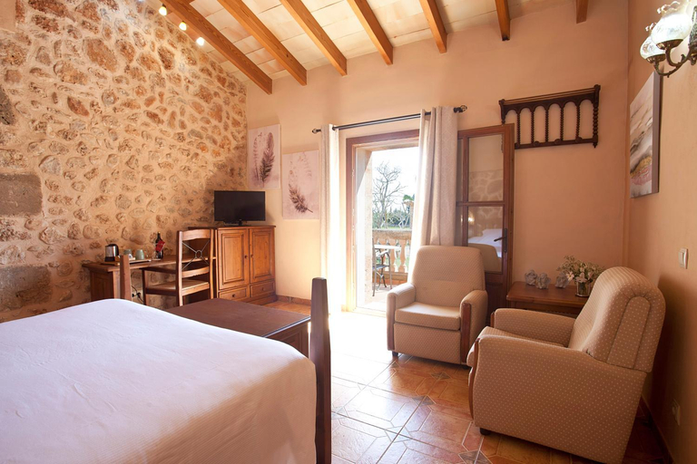 Bedroom 3, Es Quatre Cantons Hotel, Baleares