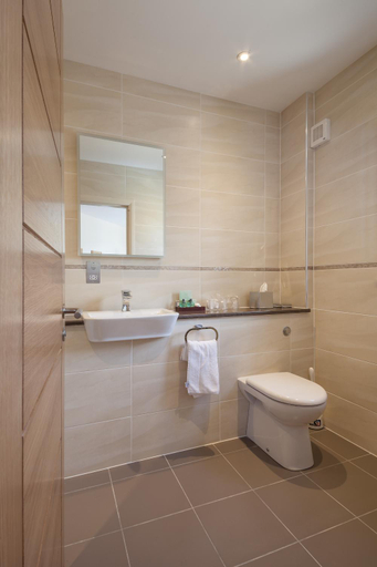 Bathroom 3, Moorings Hotel, Highland
