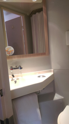 Bathroom 4, Premiere Classe Metz Sud - Jouy-Aux-Arches, Moselle