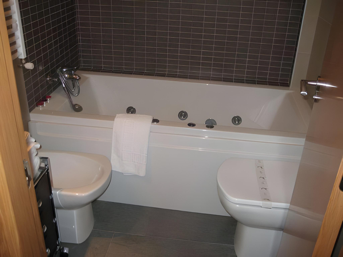 Bathroom 3, Posada la Desmera, Cantabria