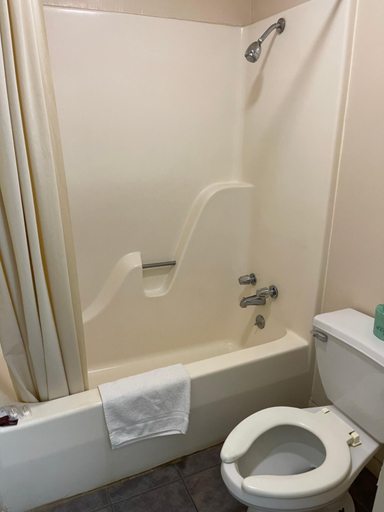 Bathroom 5, AMERICAN INN Stevenson, Jackson