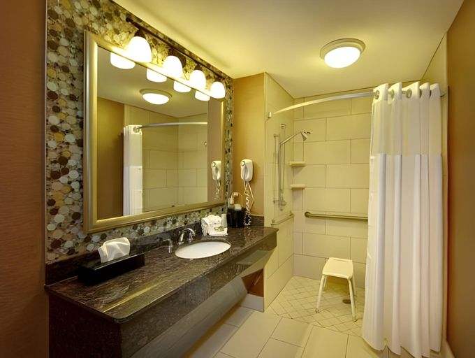 Bathroom 4, Quality Inn Near the Island Pigeon Forge, Sevier