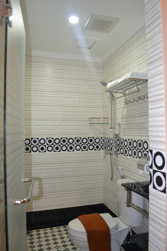 Bathroom 5, Puncak Budget Hotel Pangkalpinang, Central Bangka