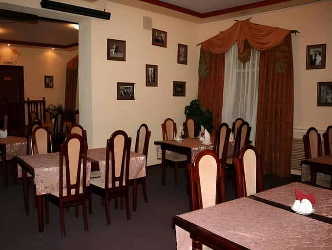 Food & Drinks 2, Green Roof Hotel, Zav'yalovskiy rayon