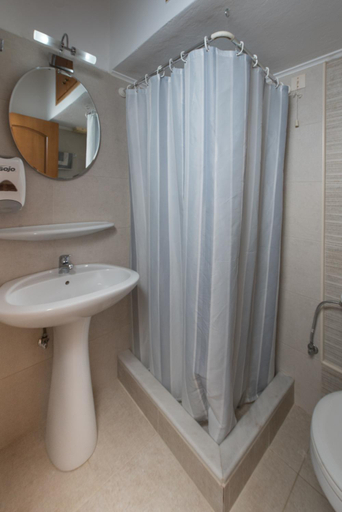 Bathroom 4, Sun Rise Hotel Apartments, Central Greece
