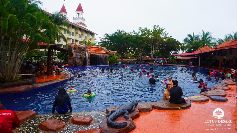 Swimming Pool 24